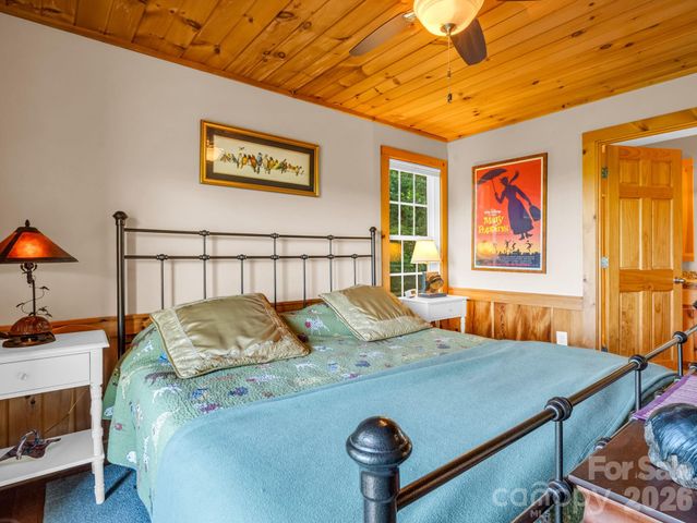 603 Pace Mountain Road, Saluda, NC 28773