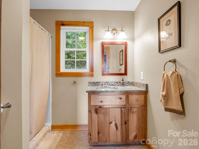 603 Pace Mountain Road, Saluda, NC 28773
