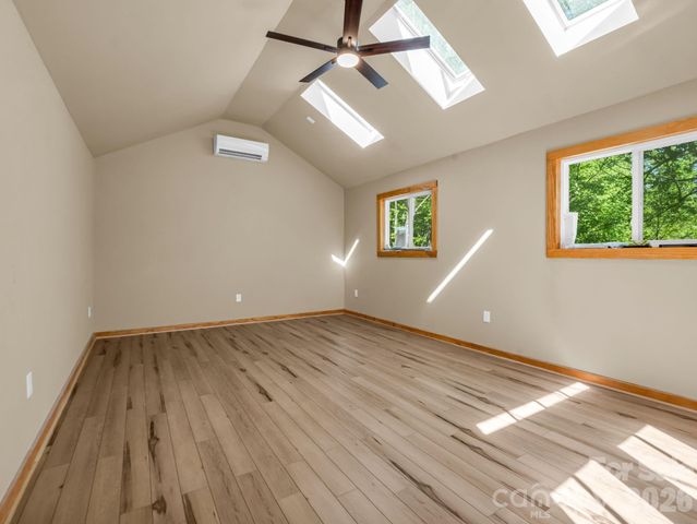 603 Pace Mountain Road, Saluda, NC 28773