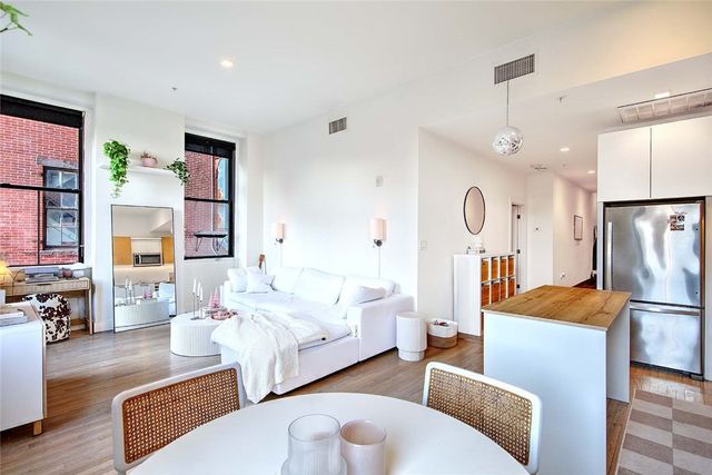 32 Custom House Street 201, Providence, RI 02903