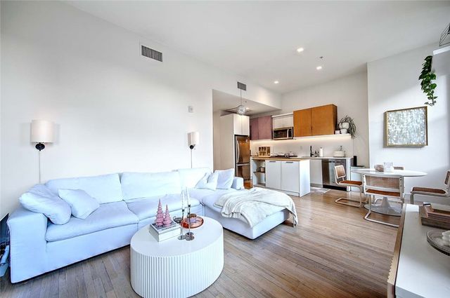 32 Custom House Street 201, Providence, RI 02903