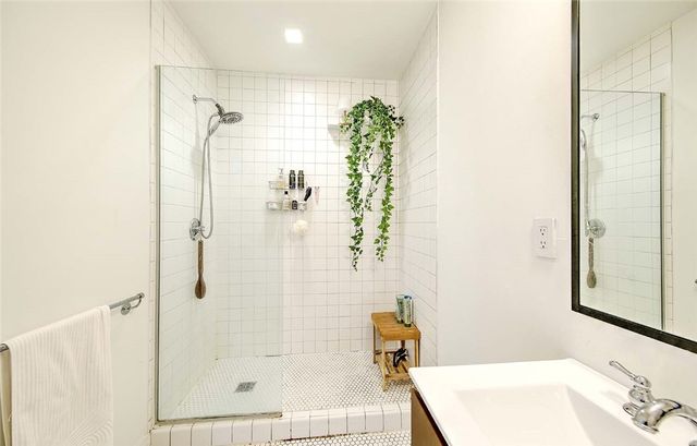 32 Custom House Street 201, Providence, RI 02903