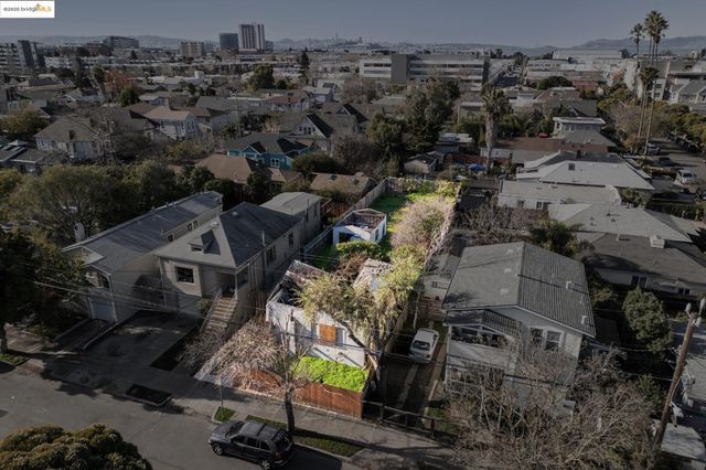 3032 Mabel St, Berkeley, CA 94702