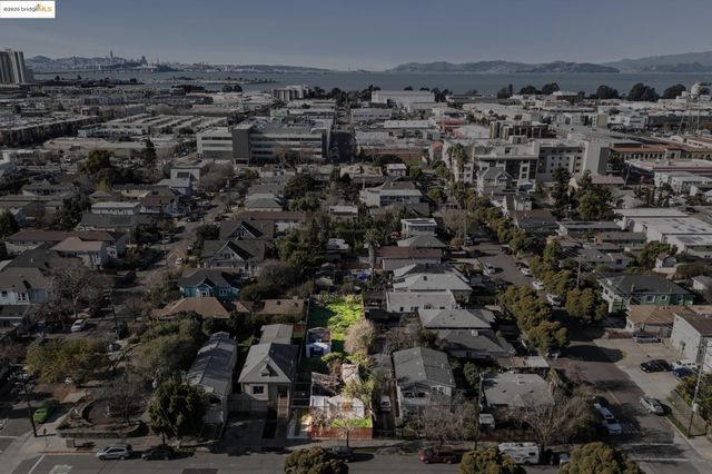 3032 Mabel St, Berkeley, CA 94702