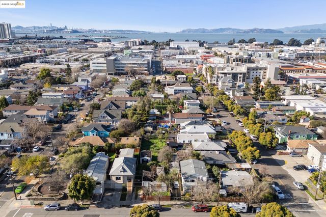 3032 Mabel St, Berkeley, CA 94702