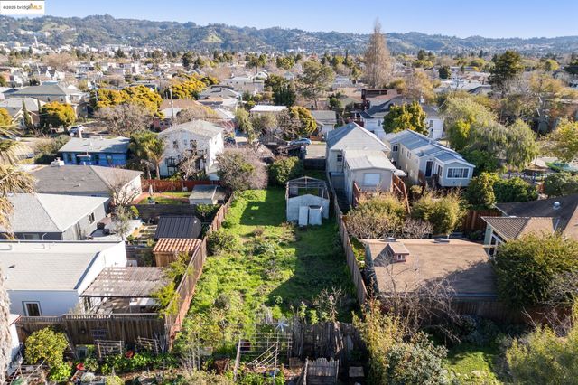 3032 Mabel St, Berkeley, CA 94702