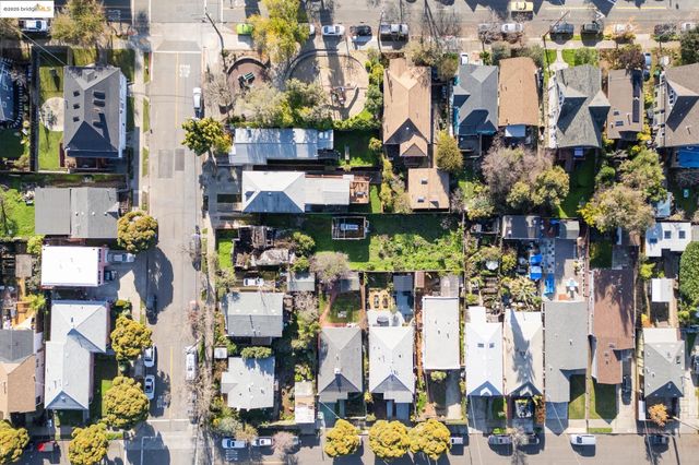 3032 Mabel St, Berkeley, CA 94702