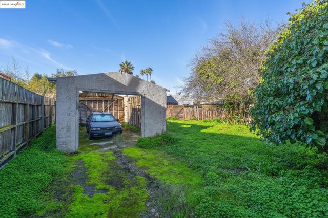 3032 Mabel St, Berkeley, CA 94702