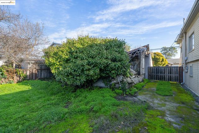 3032 Mabel St, Berkeley, CA 94702