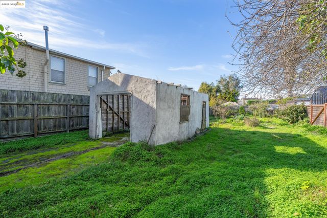3032 Mabel St, Berkeley, CA 94702