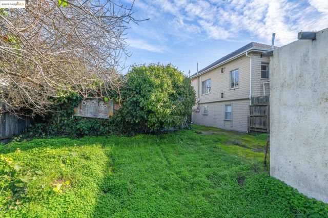 3032 Mabel St, Berkeley, CA 94702
