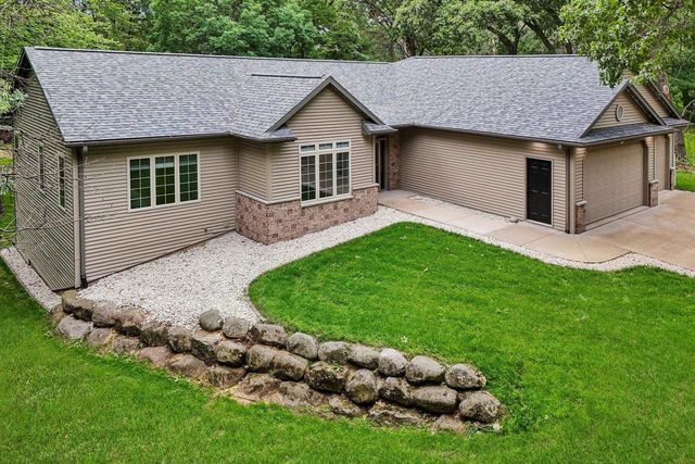 E10085 W Buck Bay, Reedsburg, WI 53959