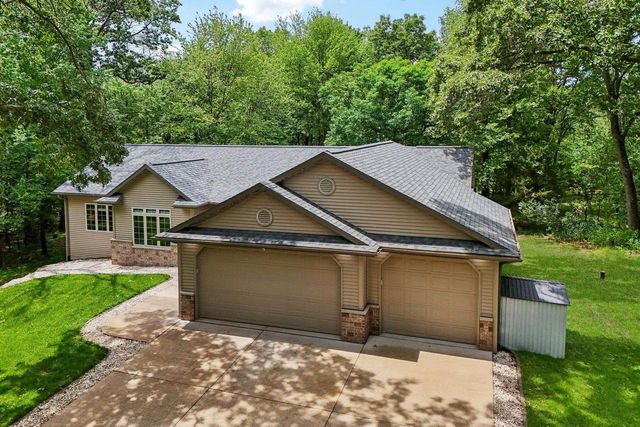 E10085 W Buck Bay, Reedsburg, WI 53959