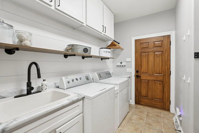 E10085 W Buck Bay, Reedsburg, WI 53959