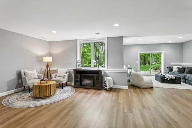 E10085 W Buck Bay, Reedsburg, WI 53959