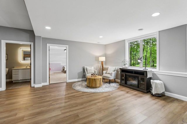E10085 W Buck Bay, Reedsburg, WI 53959