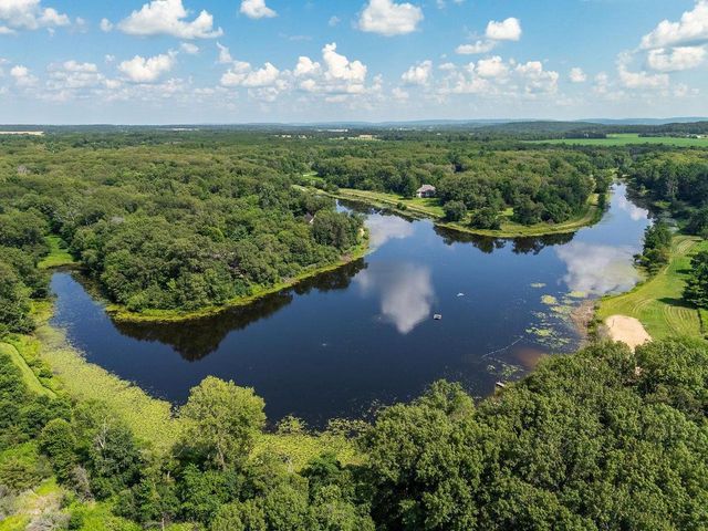 E10085 W Buck Bay, Reedsburg, WI 53959