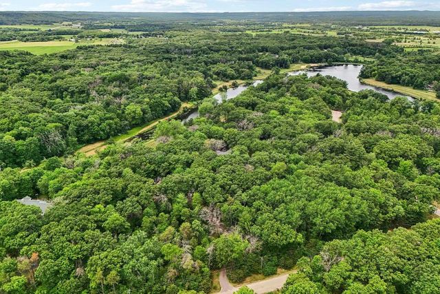 E10085 W Buck Bay, Reedsburg, WI 53959