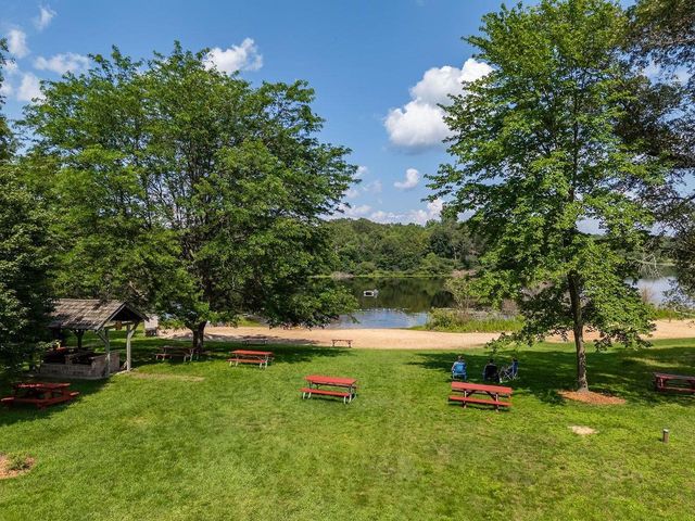 E10085 W Buck Bay, Reedsburg, WI 53959