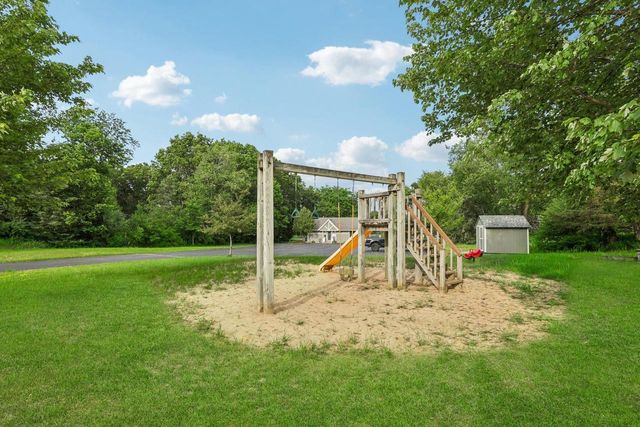 E10085 W Buck Bay, Reedsburg, WI 53959