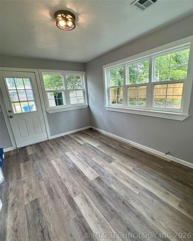 1211 S 9th Street, Mcalester, OK 74501