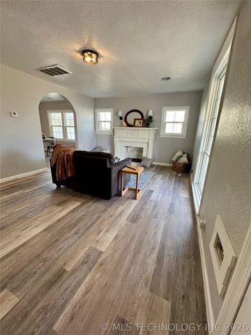 1211 S 9th Street, Mcalester, OK 74501