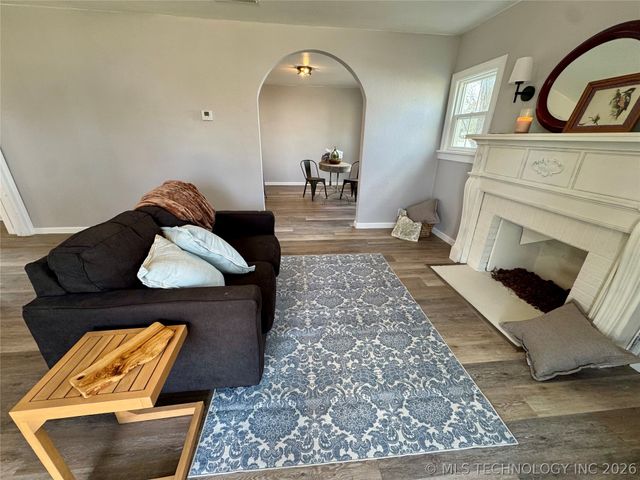 1211 S 9th Street, Mcalester, OK 74501