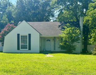 1211 S 9th Street, Mcalester, OK 74501