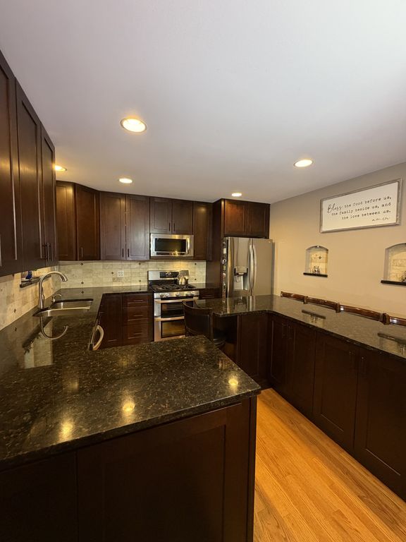 565 Maywood Lane, Lisle, IL 60532 — photo 2