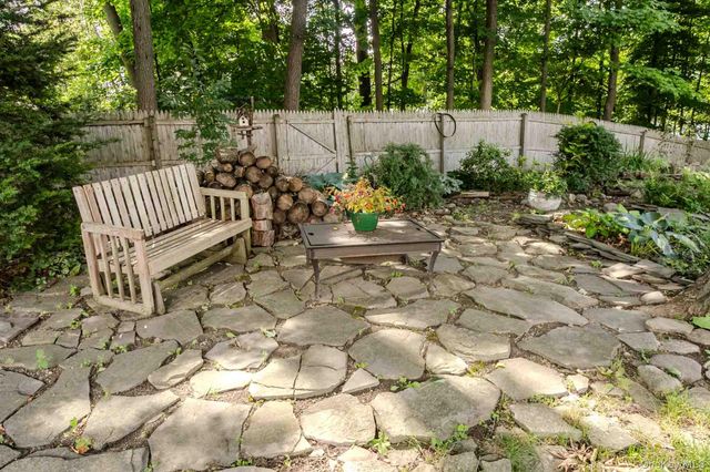 38 Kenilworth Lane, Warwick, NY 10990