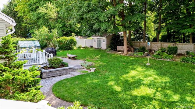 38 Kenilworth Lane, Warwick, NY 10990