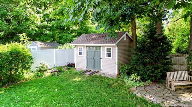 38 Kenilworth Lane, Warwick, NY 10990