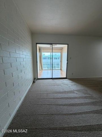 1776 S Palo Verde Ave Apt N212, Tucson, AZ 85713
