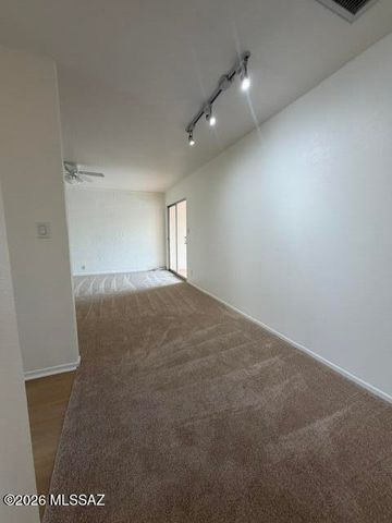 1776 S Palo Verde Ave Apt N212, Tucson, AZ 85713