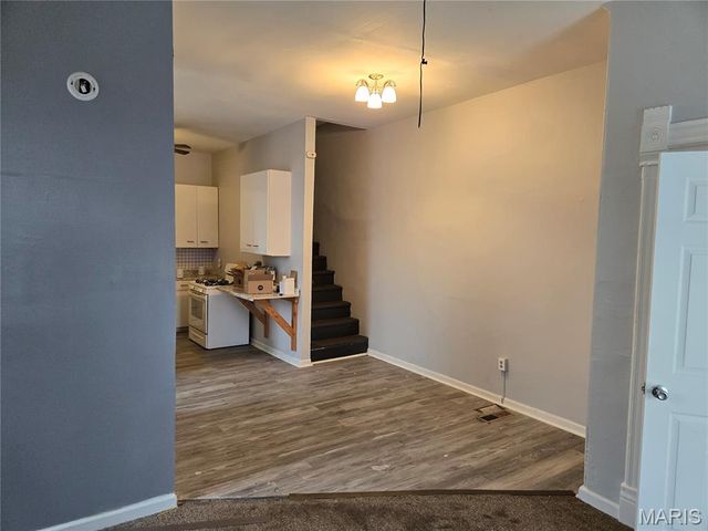 3510 N 21st Street, St Louis, MO 63107