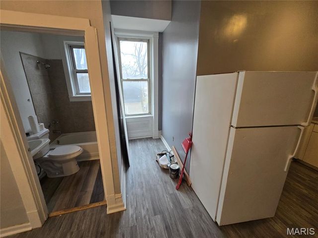 3510 N 21st Street, St Louis, MO 63107