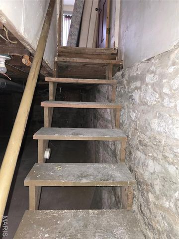 3510 N 21st Street, St Louis, MO 63107