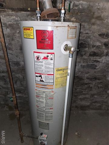 3510 N 21st Street, St Louis, MO 63107