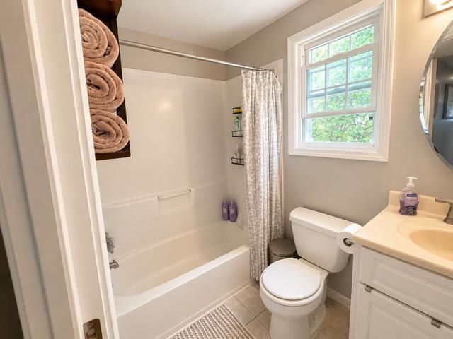 3244 E Fisher Road, Bay City, MI 48706