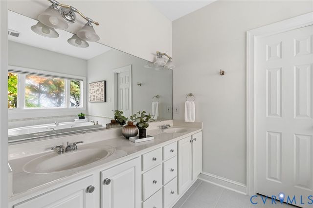 433 Elm Creek Dr, Manakin Sabot, VA 23103