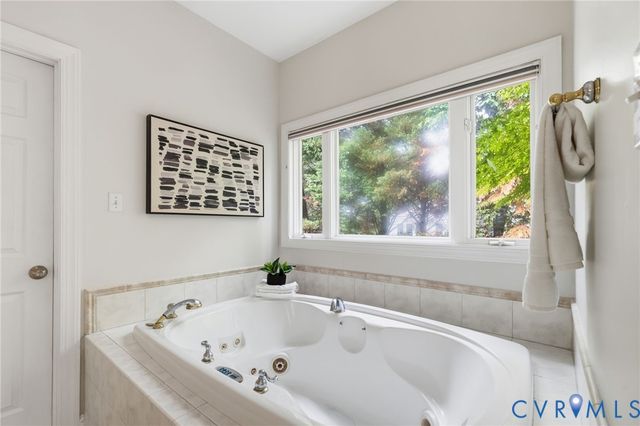 433 Elm Creek Dr, Manakin Sabot, VA 23103