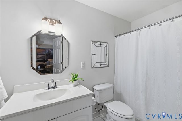 433 Elm Creek Dr, Manakin Sabot, VA 23103