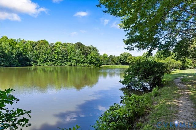 433 Elm Creek Dr, Manakin Sabot, VA 23103