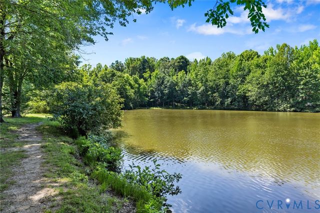 433 Elm Creek Dr, Manakin Sabot, VA 23103