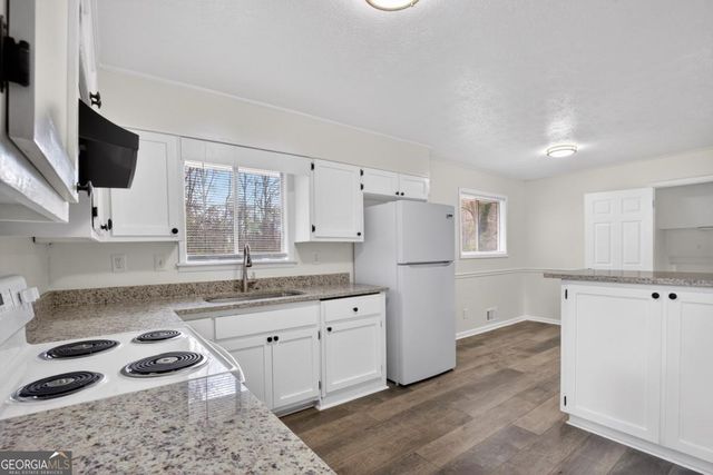 2717 Shelley Lane, Ellenwood, GA 30294