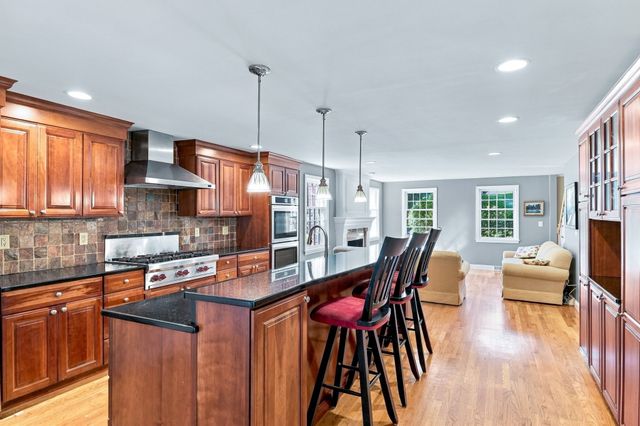 41 Amble Rd, Chelmsford, MA 01824