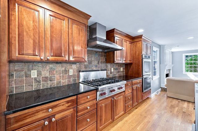 41 Amble Rd, Chelmsford, MA 01824