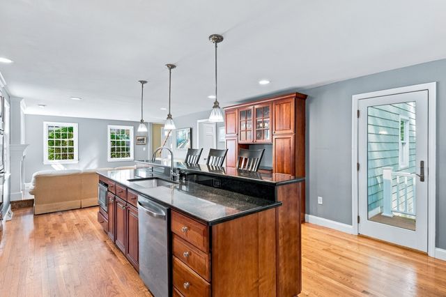 41 Amble Rd, Chelmsford, MA 01824