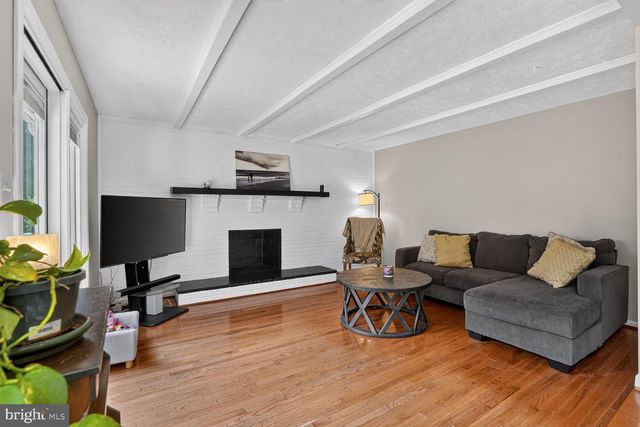 5811 OTTAWA RD, Centreville, VA 20120