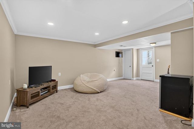 5811 OTTAWA RD, Centreville, VA 20120